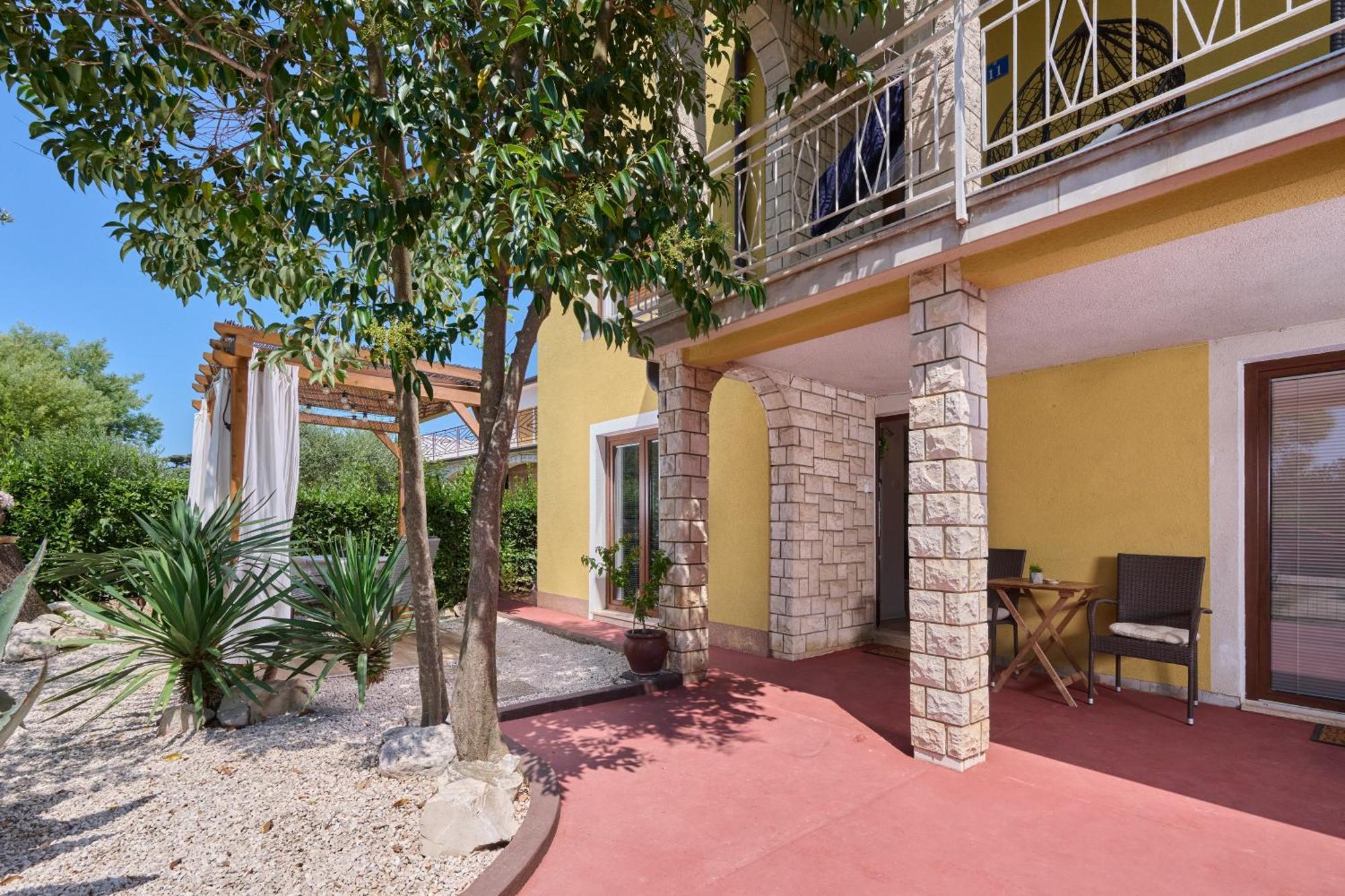 Belvedere Apartments Умаг Экстерьер фото